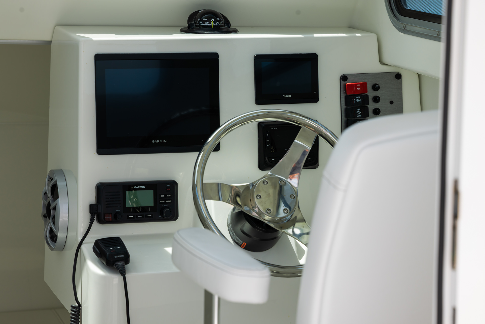 Parker Boats 227 Explorer Interior 09