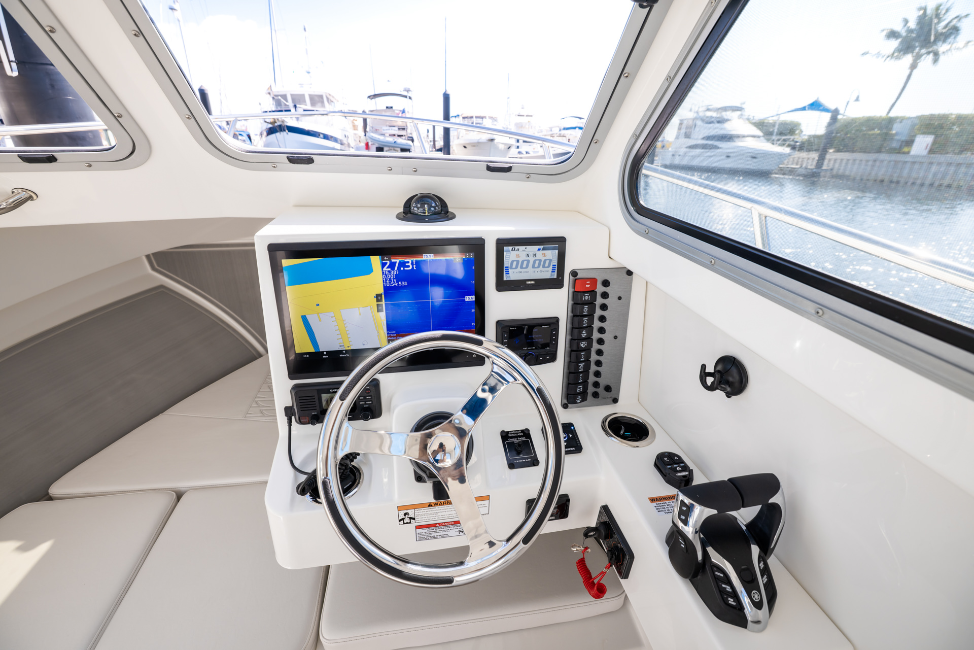 Parker Boats 247 Explorer Interior 05