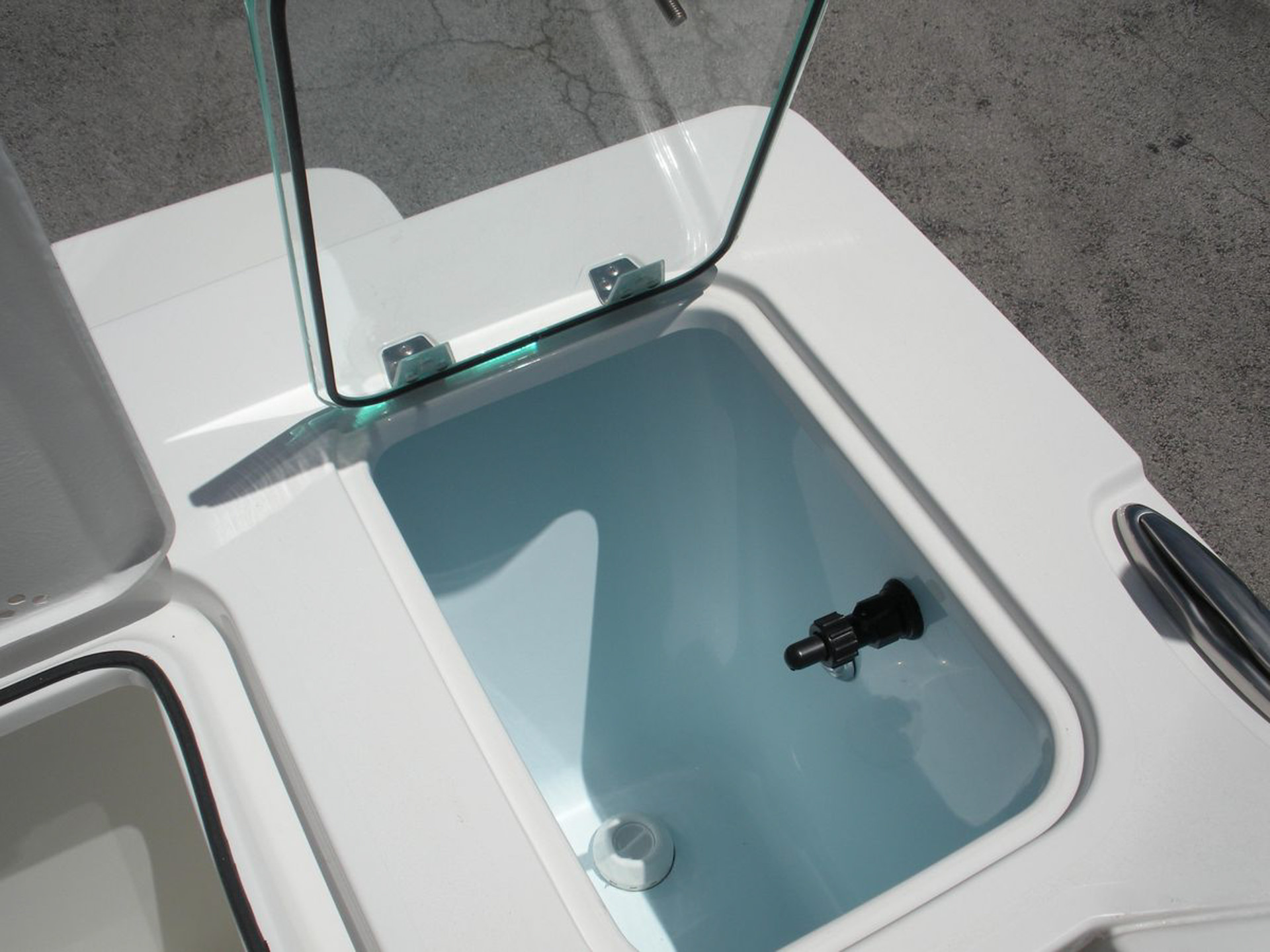 Parker Boats 247 Explorer Interior 13