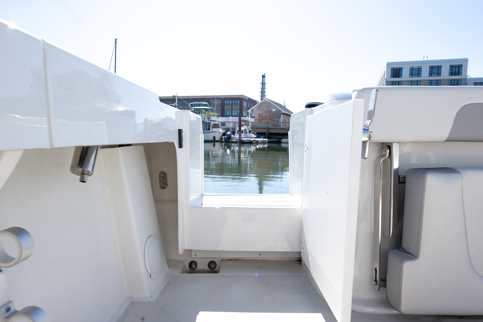 Parker Boats 257 Explorer Interior 16