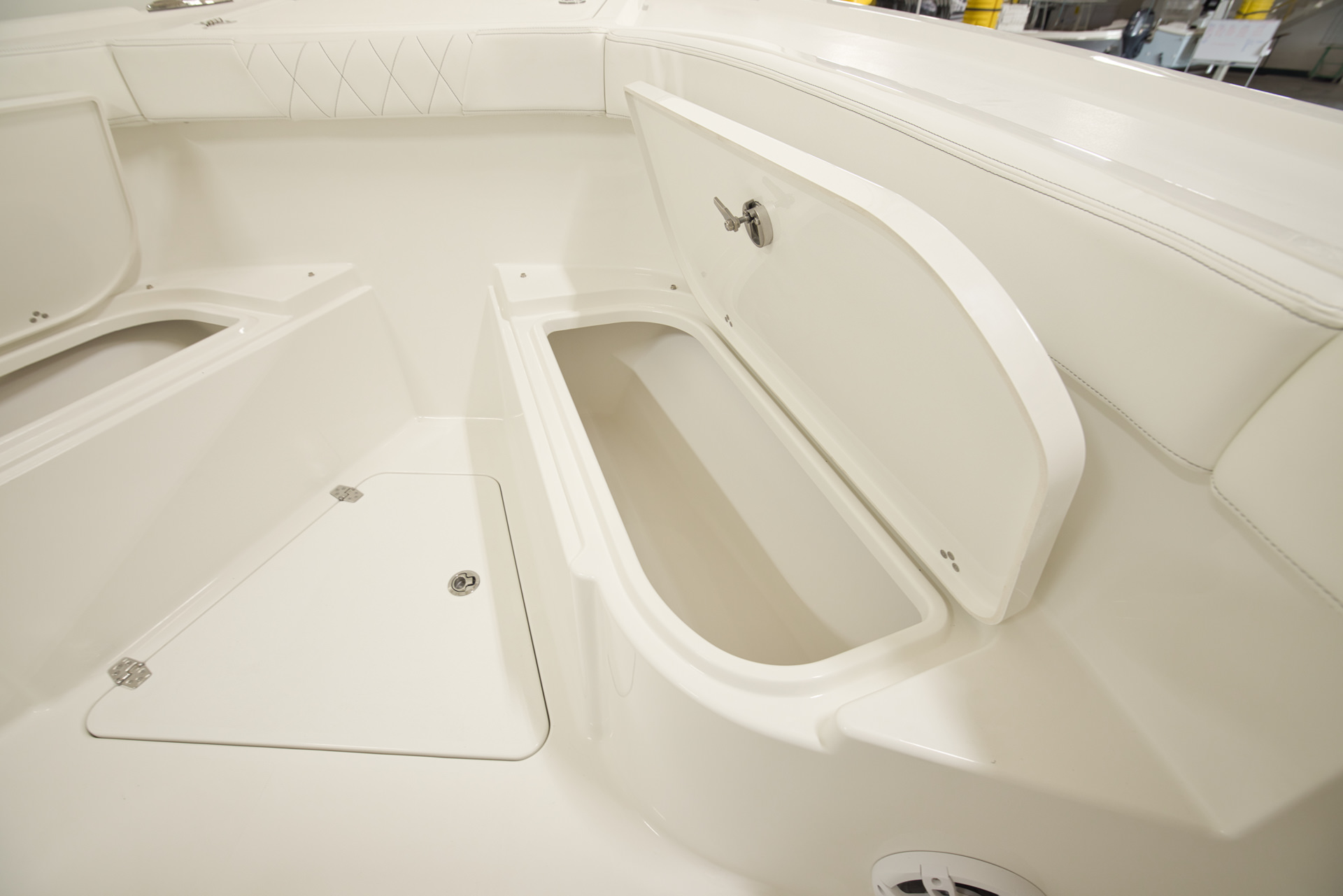 Parker Boats 274 Fathom Interior 06