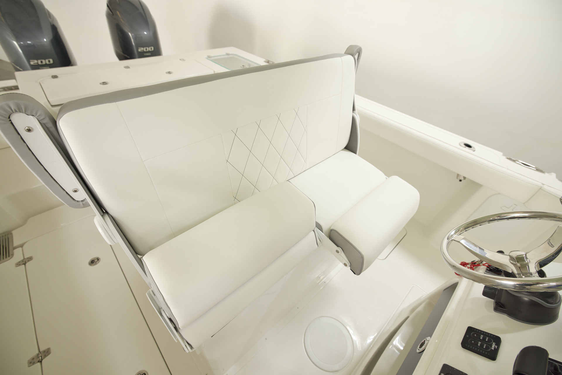 Parker Boats 274 Fathom Interior 19