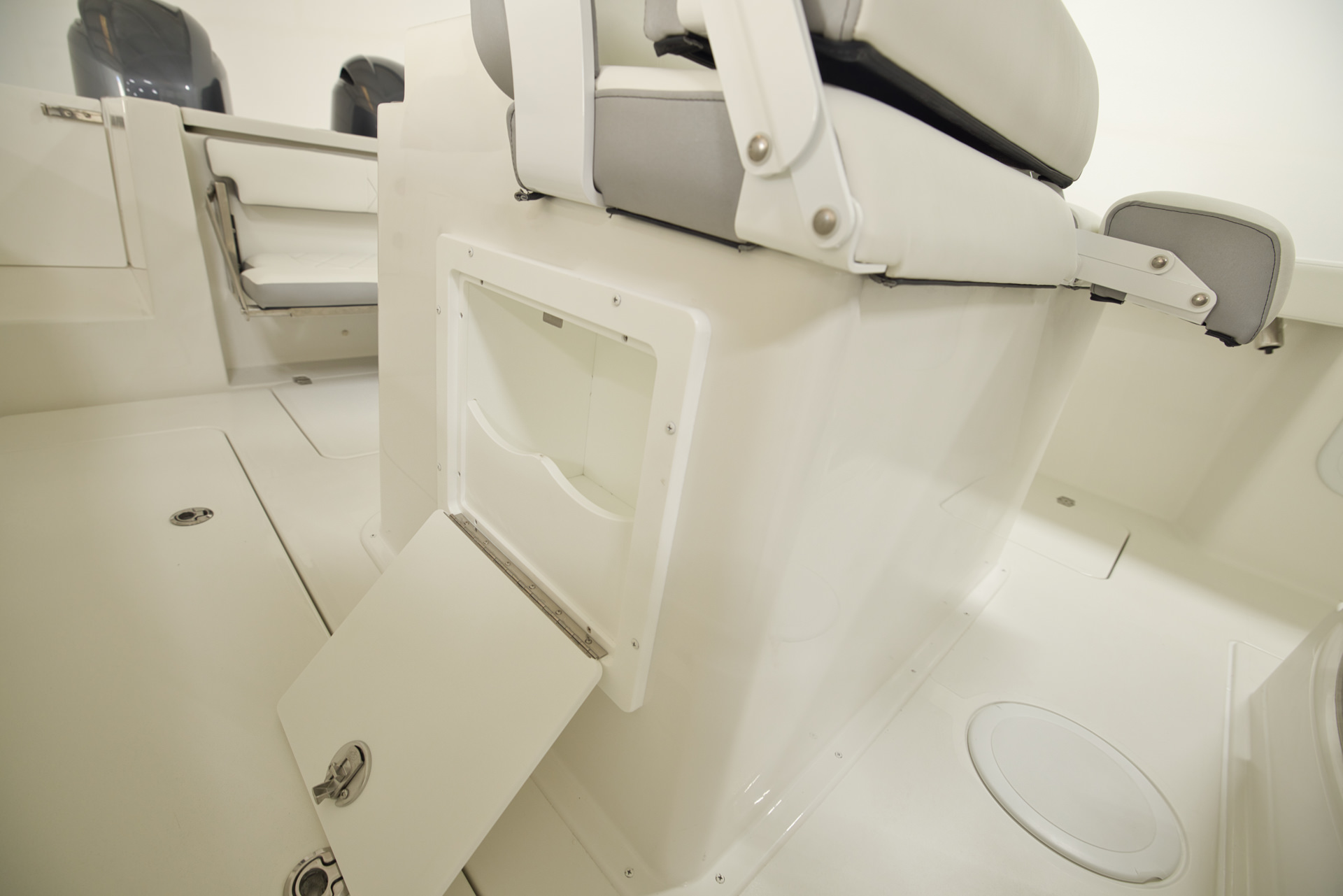 Parker Boats 274 Fathom Interior 20